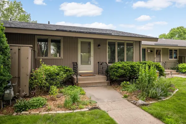 131 Windsor Court, New Brighton, MN 55112