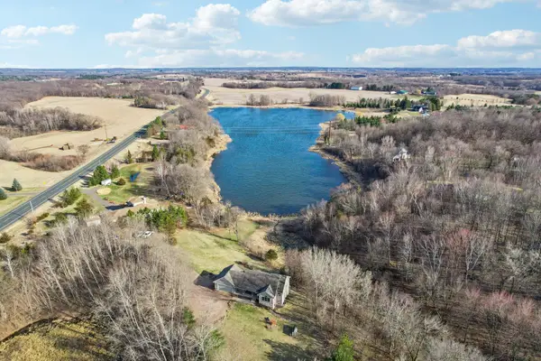 17489 Pleasant Valley Road, Shafer, MN 55074