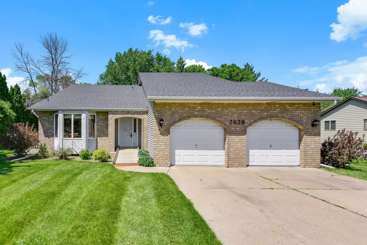 7628 Stillwater Boulevard North Boulevard N, Oakdale, MN 55128 - #1