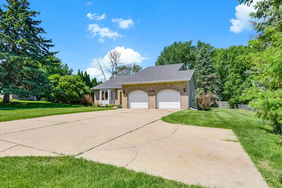 7628 Stillwater Boulevard North Boulevard N, Oakdale, MN 55128 - #2