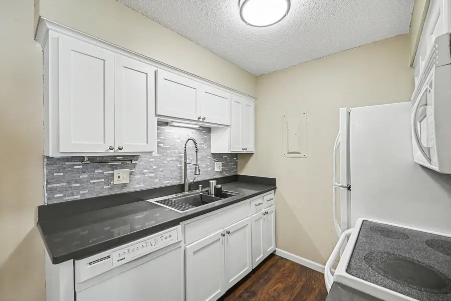 2720 Dale Street N #C313, Roseville, MN 55113 - #3