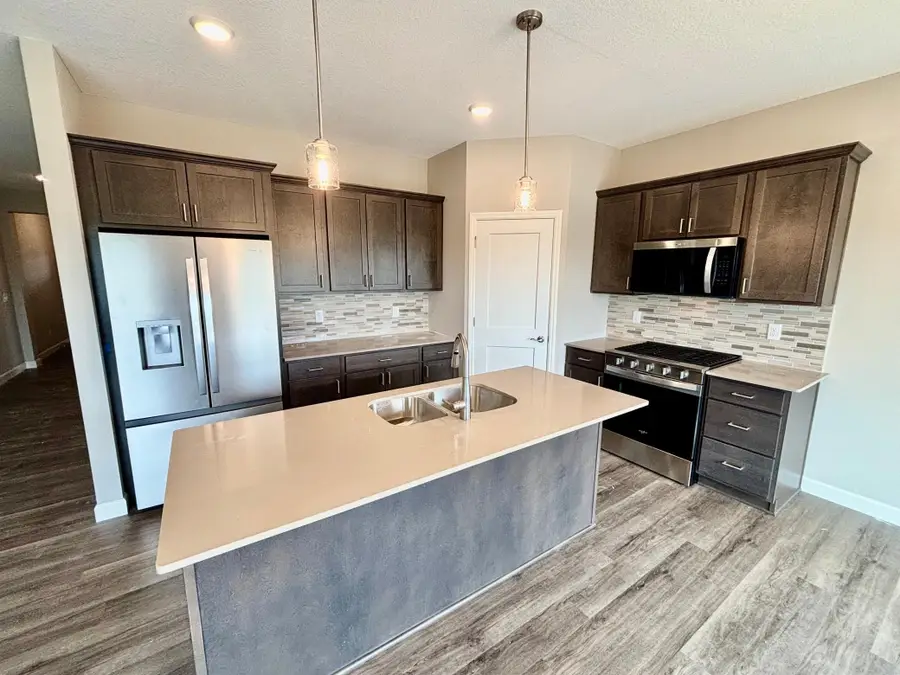 937 Kepler Avenue Ne, Hanover, MN 55341 - #2