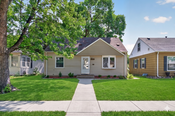 5232 Washburn Avenue N, Minneapolis, MN 55430