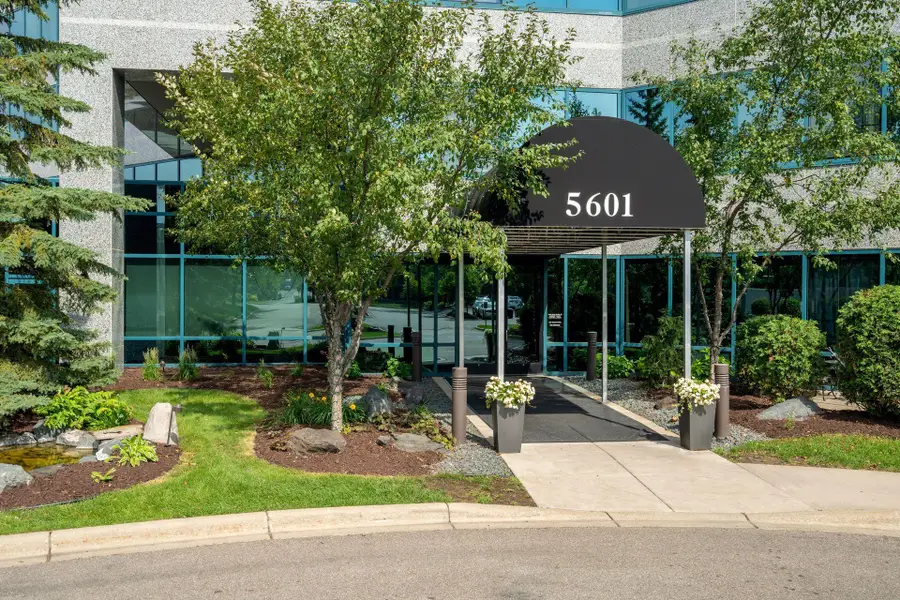 5601 Smetana Drive #712, Hopkins, MN 55343 - #3