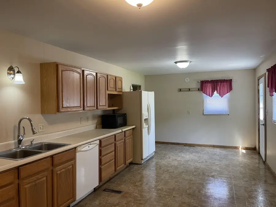 750 Greenwood Avenue, Tracy, MN 56175 - #3