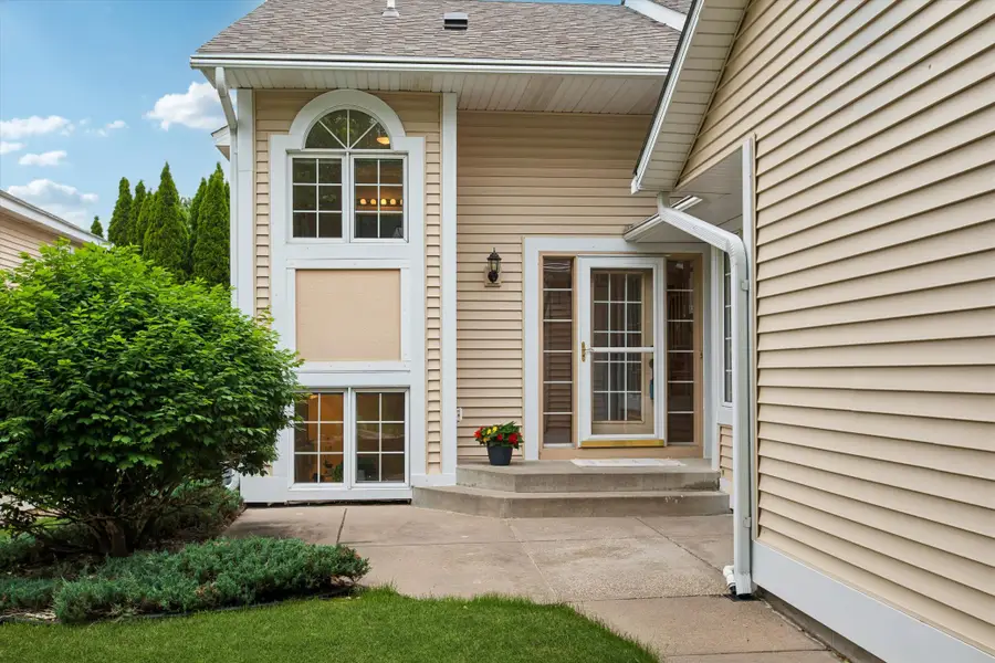 808 Winterberry Drive, Woodbury, MN 55125 - #2