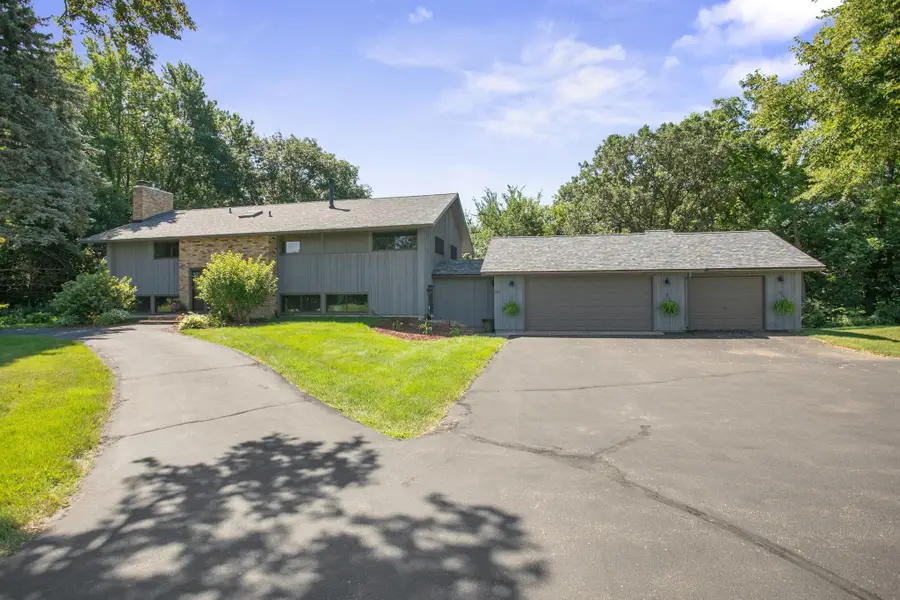 565 Lakota Lane, Chaska, MN 55318 - #2