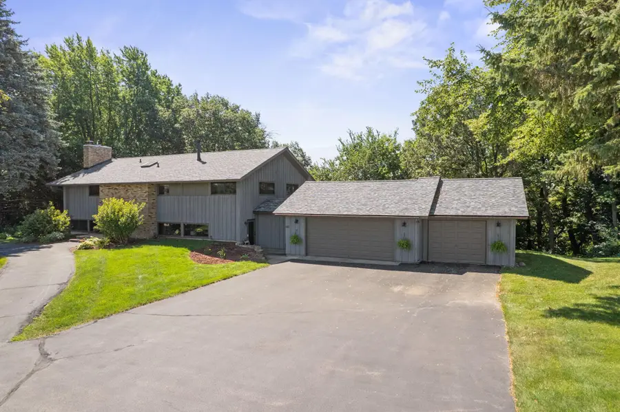 565 Lakota Lane, Chaska, MN 55318 - #3