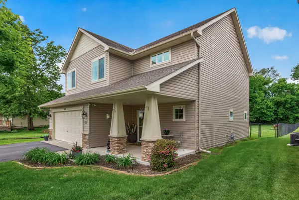 837 Boldt Street, Chaska, MN 55318