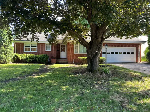 216 8th Avenue Se, Waseca, MN 56093