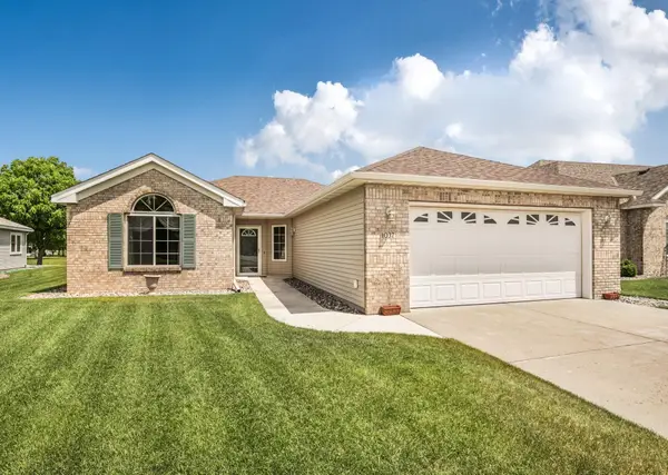 1037 Diamond Willow Circle, Waite Park, MN 56387