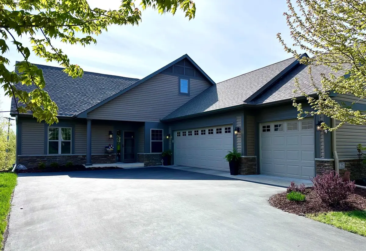 125 Highland Drive, Carver, MN 55315 - #1
