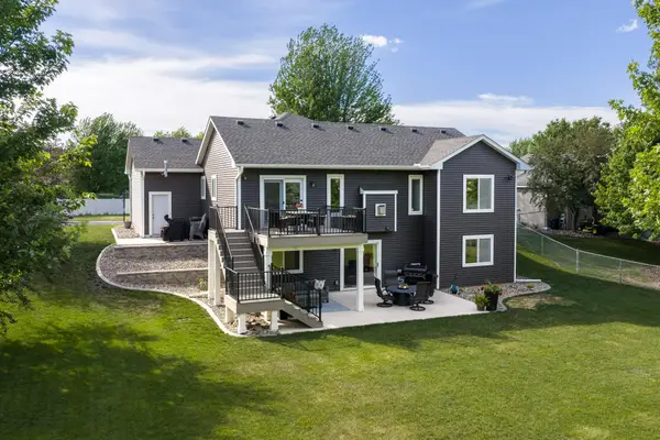 17664 Fieldfare Way, Farmington, MN 55024