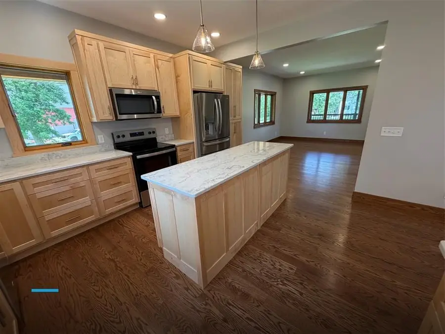 831 2nd Street Sw, Glenville, MN 56036 - #2