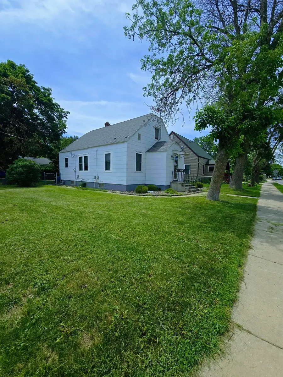 1805 Division Street W, Faribault, MN 55021 - #2