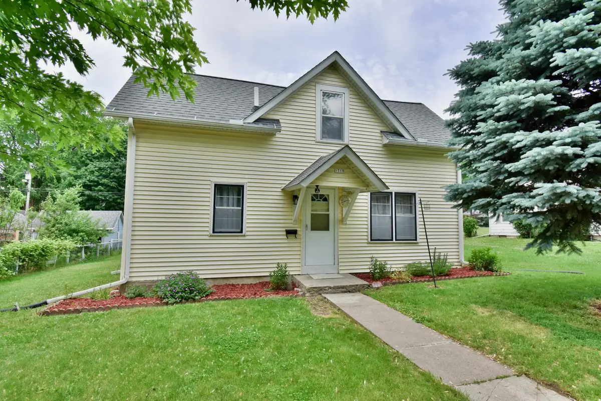 1319 Chandler Avenue N, Glencoe, MN 55336 - #1