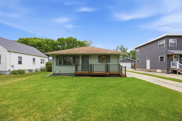 918 14th Street N, Moorhead, MN 56560
