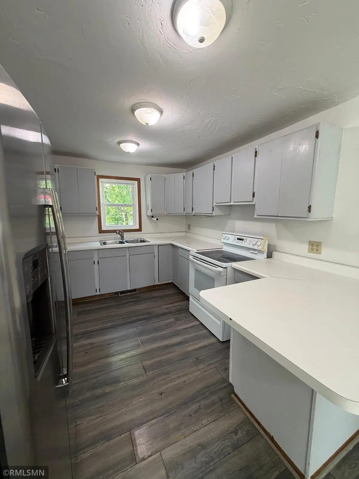 607 1st Avenue E, Shakopee, MN 55379 - #1