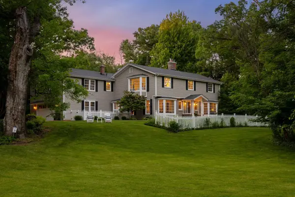 60 Myrtlewood Road, Wayzata, MN 55391
