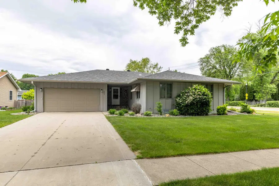 501 23rd Avenue S, Fargo, ND 58103 - #3