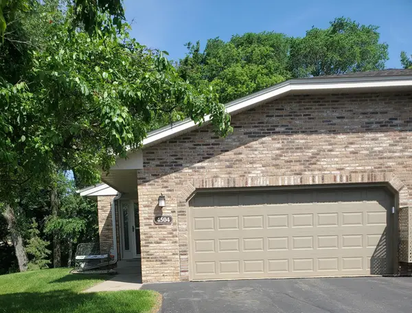4504 Laramie Trail, Minnetonka, MN 55345