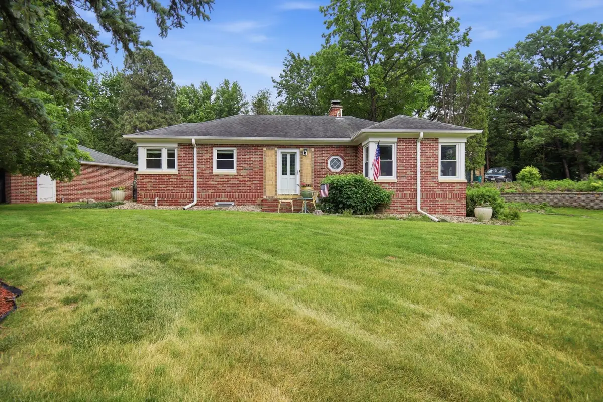 2103 3rd Avenue Sw, Austin, MN 55912 - #1