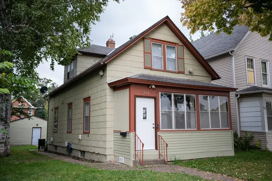 904 Jessamine Avenue E, Saint Paul, MN 55106 - #2
