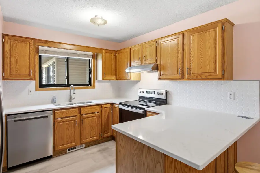 5305 Orleans Lane N #6, Plymouth, MN 55442 - #3