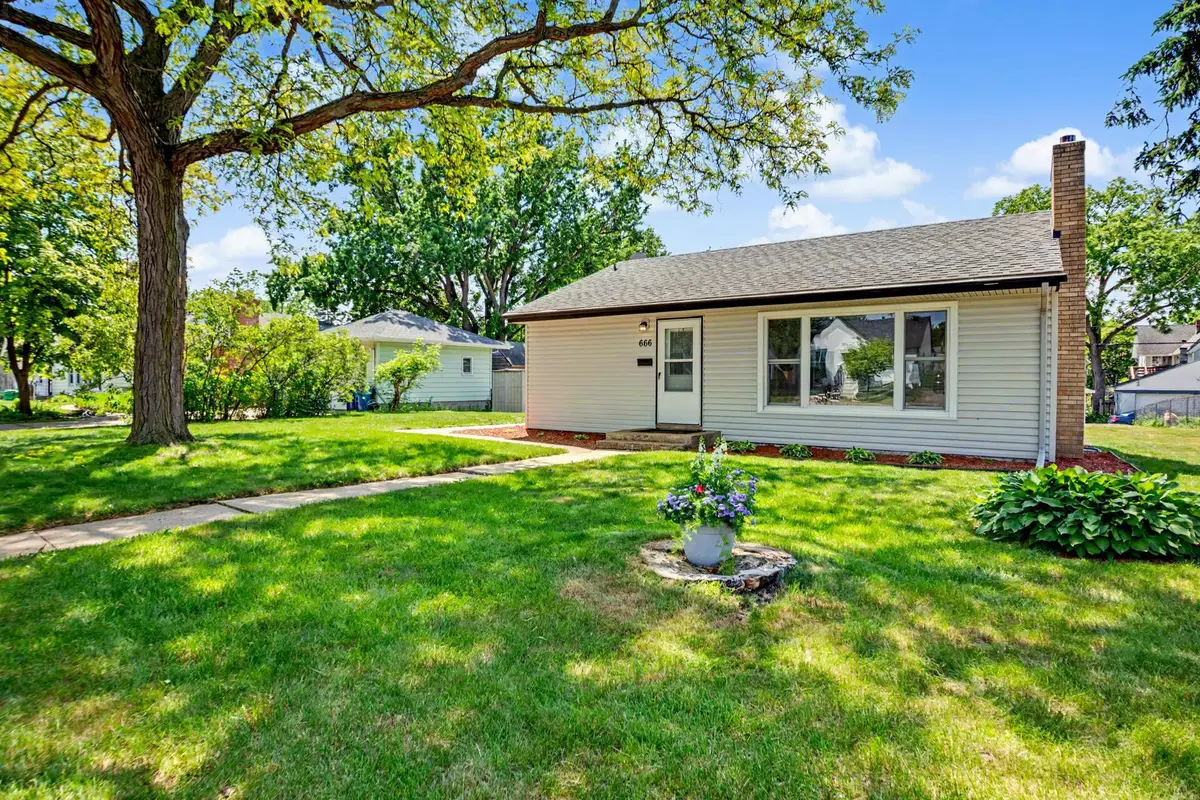 666 3rd Avenue Nw, New Brighton, MN 55112 - #1