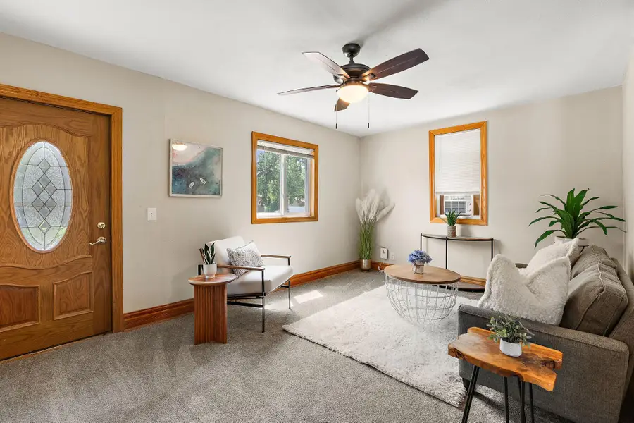 2219 Eldridge Avenue E, North Saint Paul, MN 55109 - #2