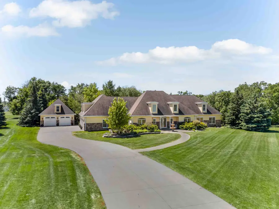 705 18th Avenue N, Moorhead, MN 56560 - #2