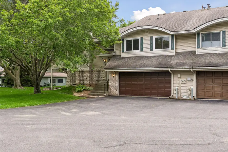 1015 Aston Circle, Burnsville, MN 55337 - #2