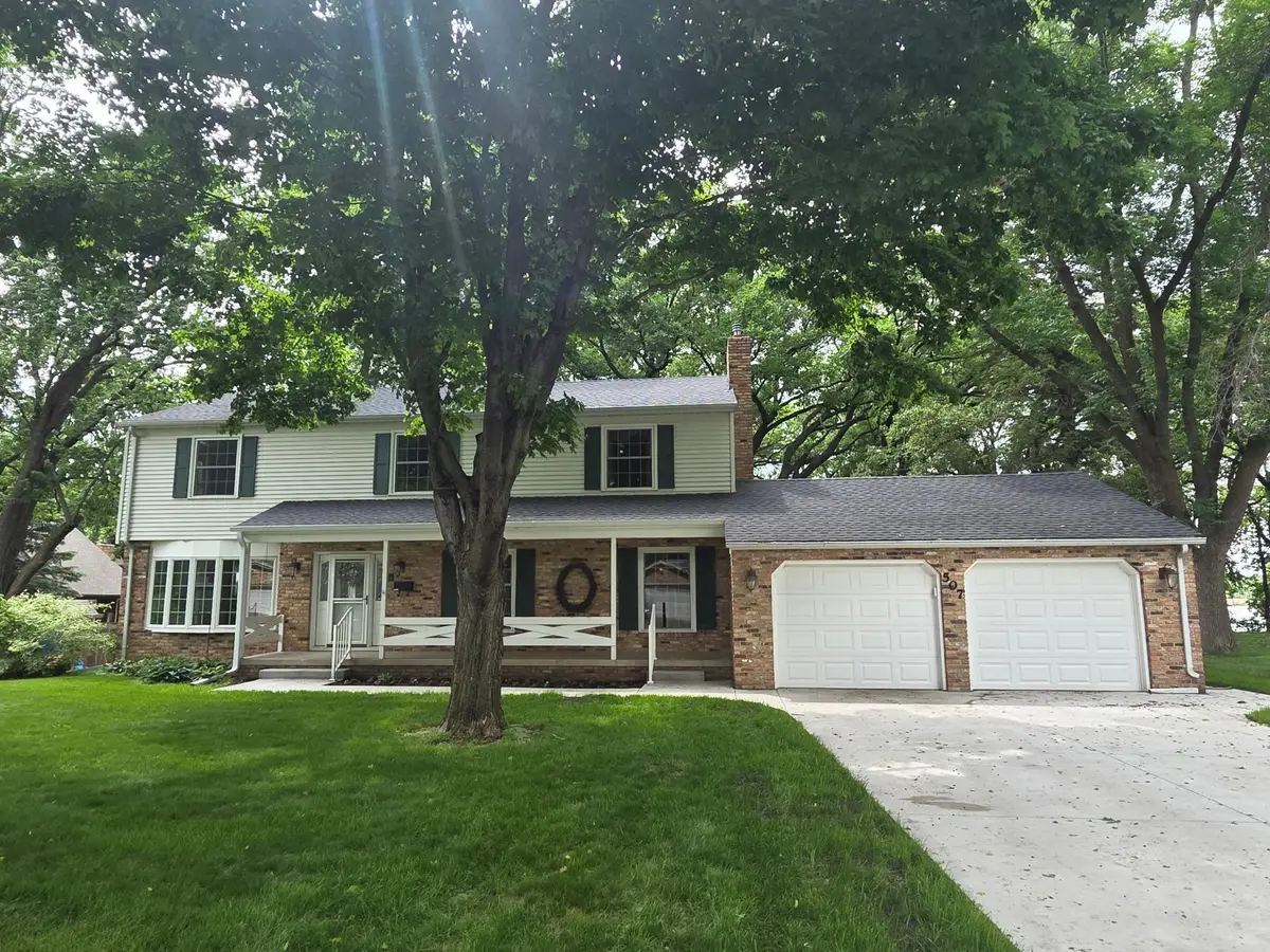 507 Knollwood Drive Nw, Willmar, MN 56201 - #1