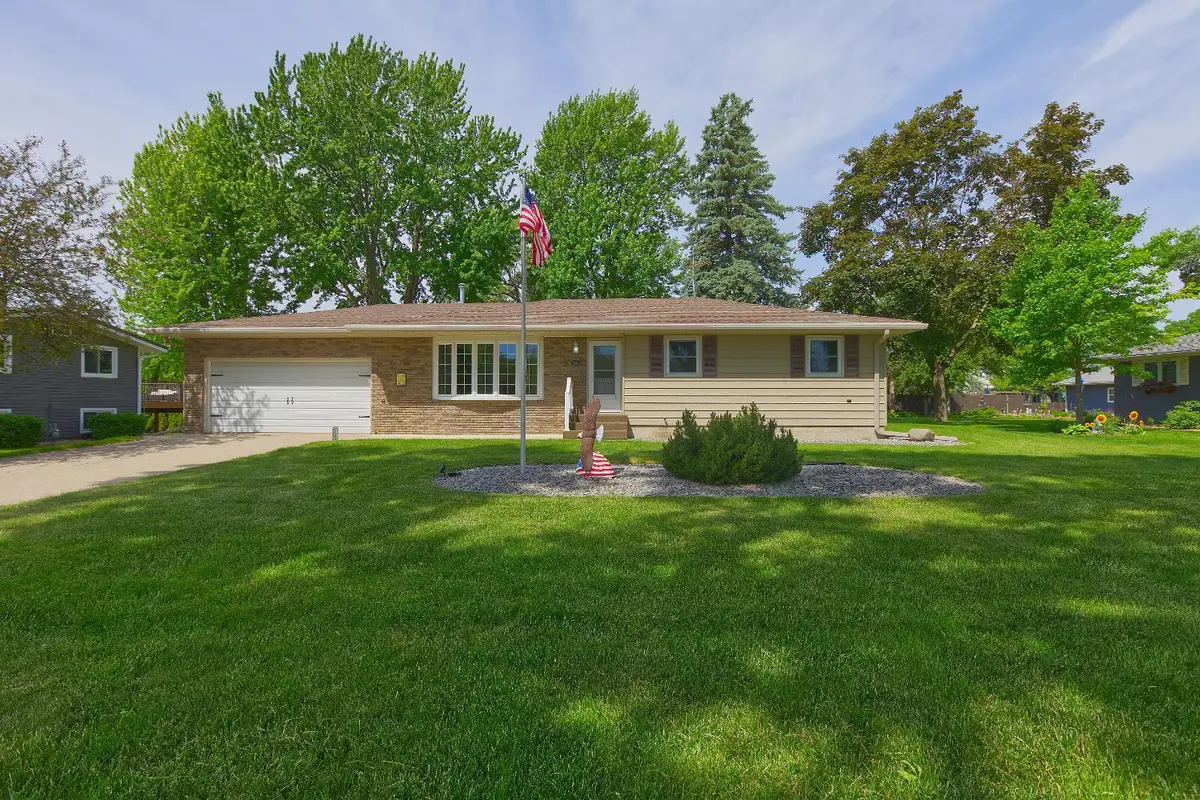 540 4th Street N, Winsted, MN 55395 - #1