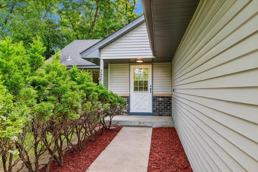326 Warner Avenue N, Mahtomedi, MN 55115 - #2