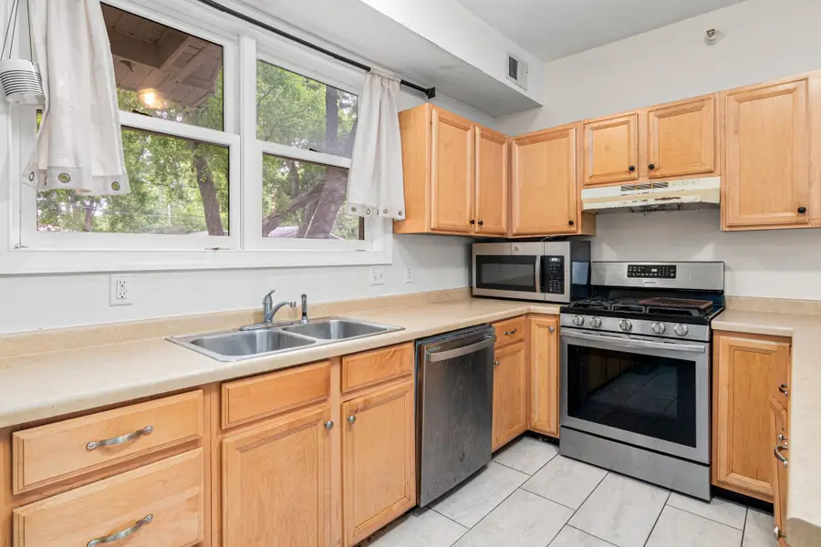 2827 Bryant Avenue N #2, Minneapolis, MN 55411 - #2