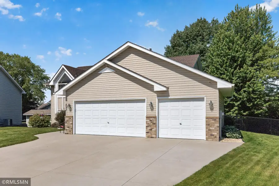 893 Marnie Circle S, Maplewood, MN 55119 - #3