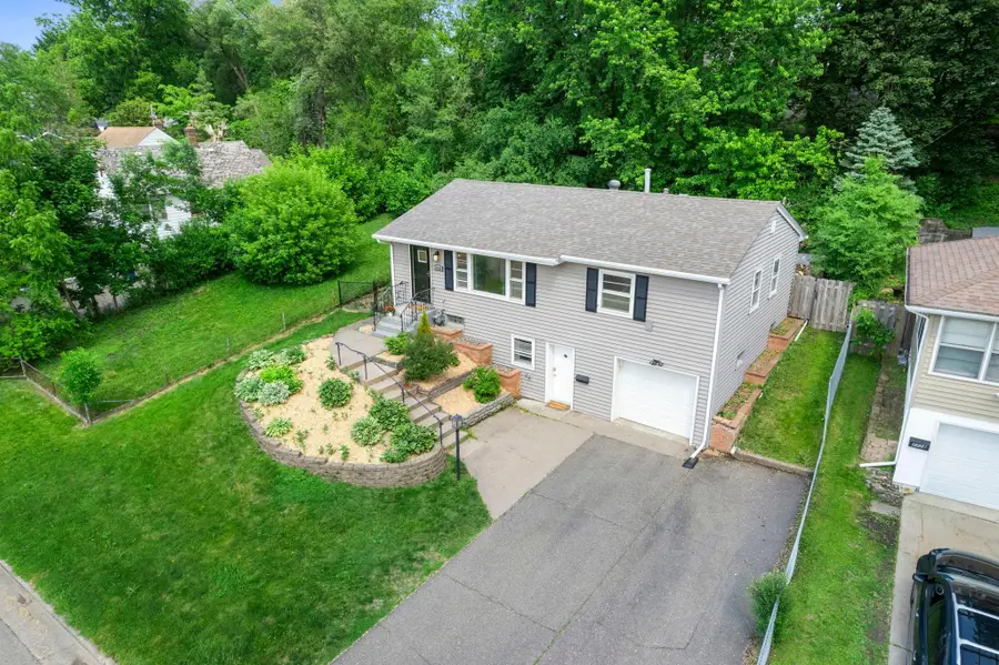 2736 Mcnair Drive N, Robbinsdale, MN 55422 - #3