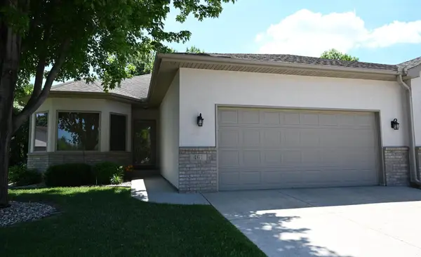 461 Roundhouse Street, Shakopee, MN 55379