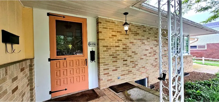 505 E 3rd Street, Morris, MN 56267 - #3