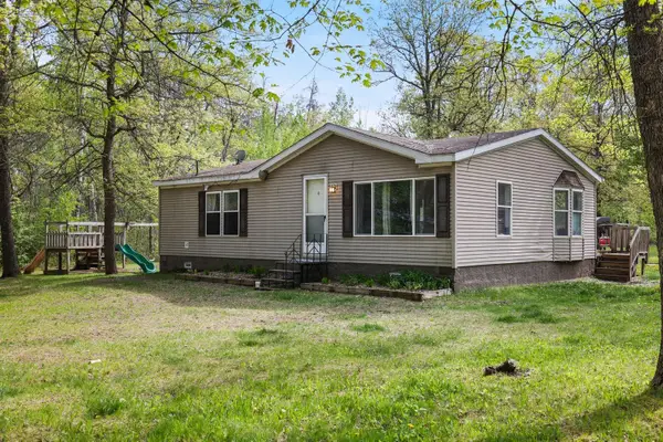 94886 Sunset Lane, Moose Lake, MN 55767
