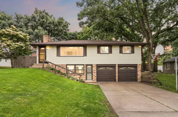 2836 121st Lane Nw, Coon Rapids, MN 55433