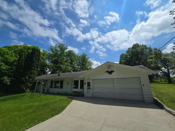 321 E Scharf Avenue, Vergas, MN 56587