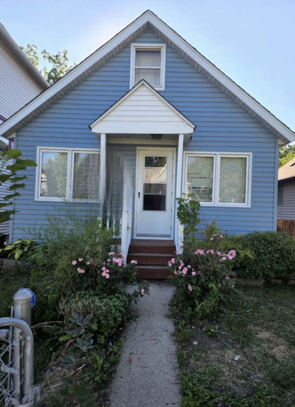 939 Earl Street, Saint Paul, MN 55106