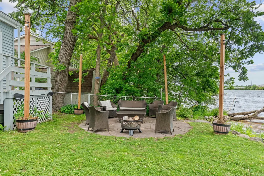 428 Glenbrook Avenue N, Oakdale, MN 55128 - #3