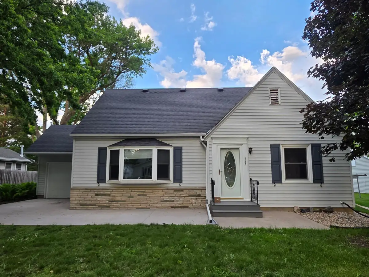 723 S 4th Street, Le Sueur, MN 56058 - #1