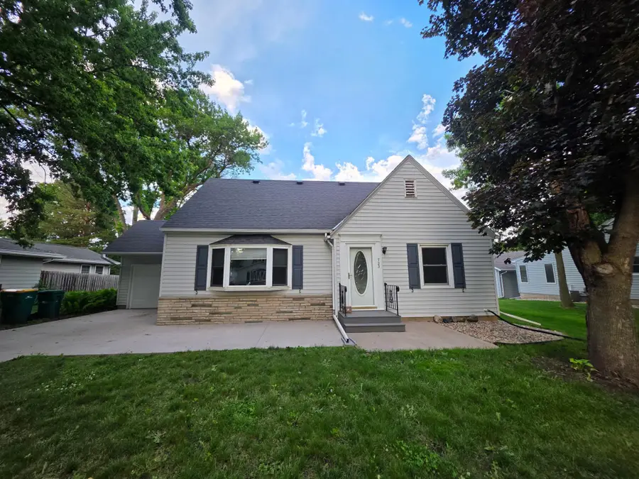 723 S 4th Street, Le Sueur, MN 56058 - #2