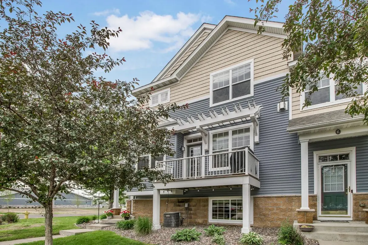 1691 Village Trail E #7, Maplewood, MN 55109 - #1