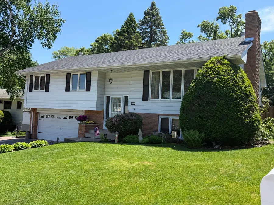 8 Imperial Drive E, West Saint Paul, MN 55118 - #3