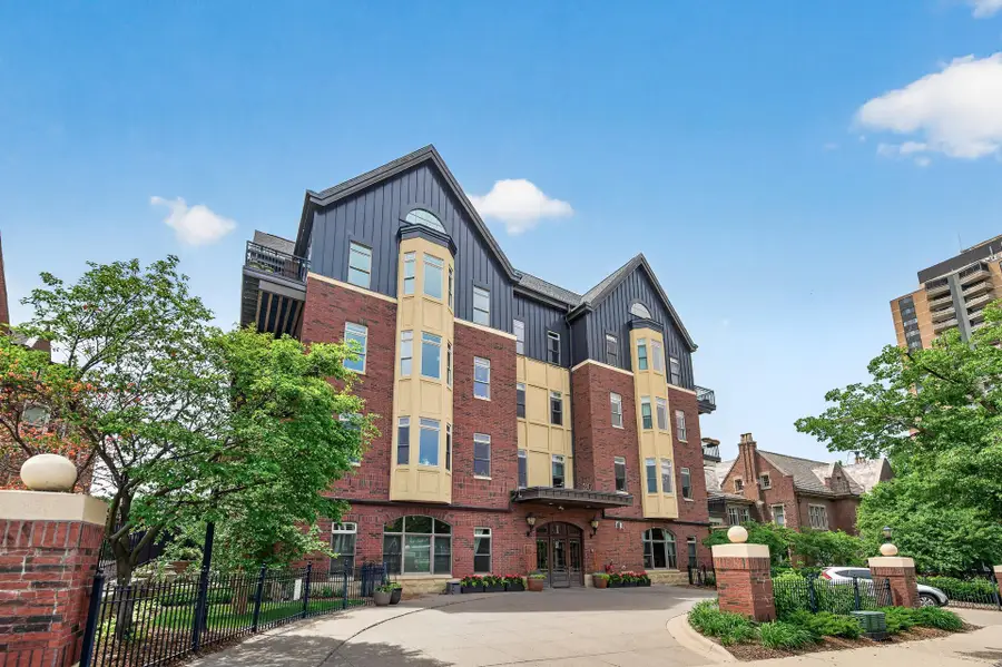 301 Clifton Avenue #1A, Minneapolis, MN 55403 - #3
